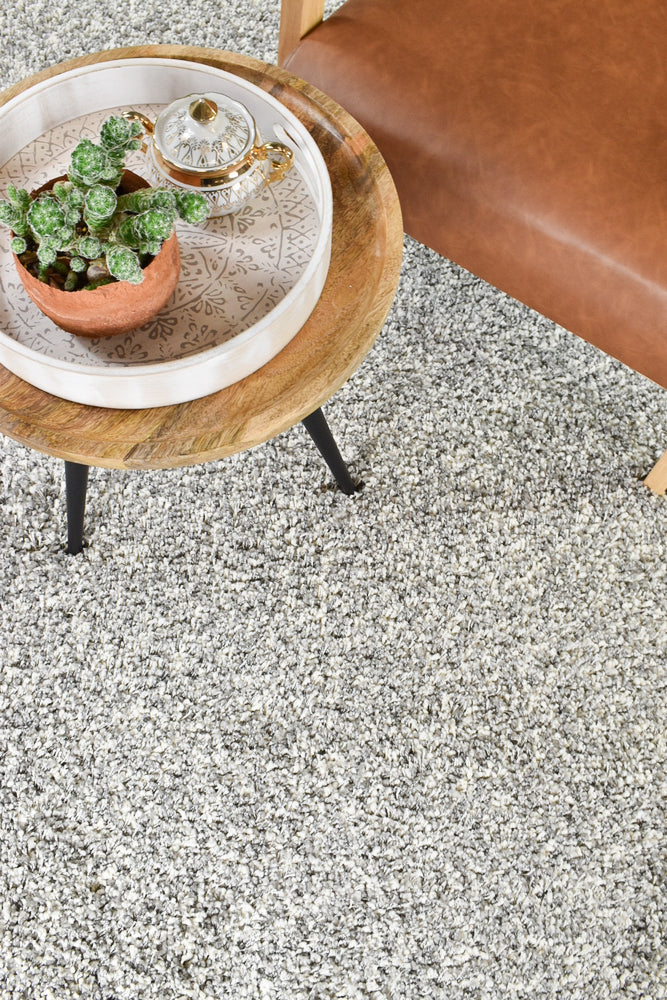 Plain Portland Shaggy Rug Grey.