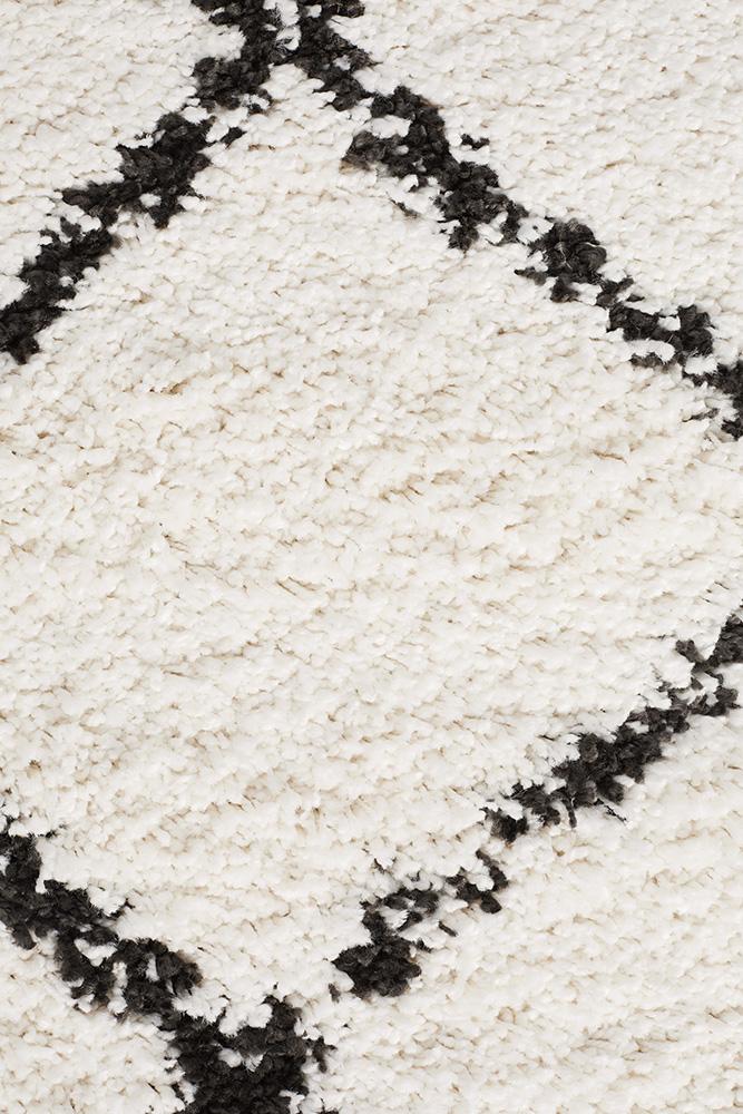 Kesar 22 White Runner Rug.