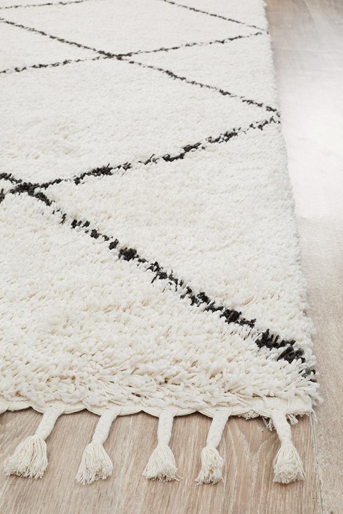 Kesar 22 White Rug.