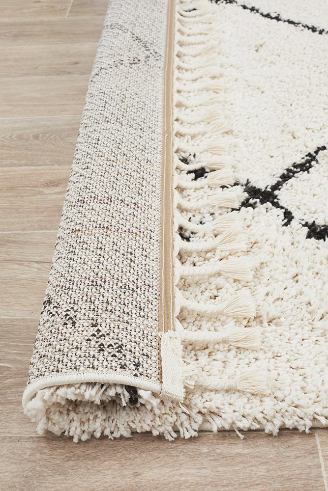 Kesar 22 White Rug.