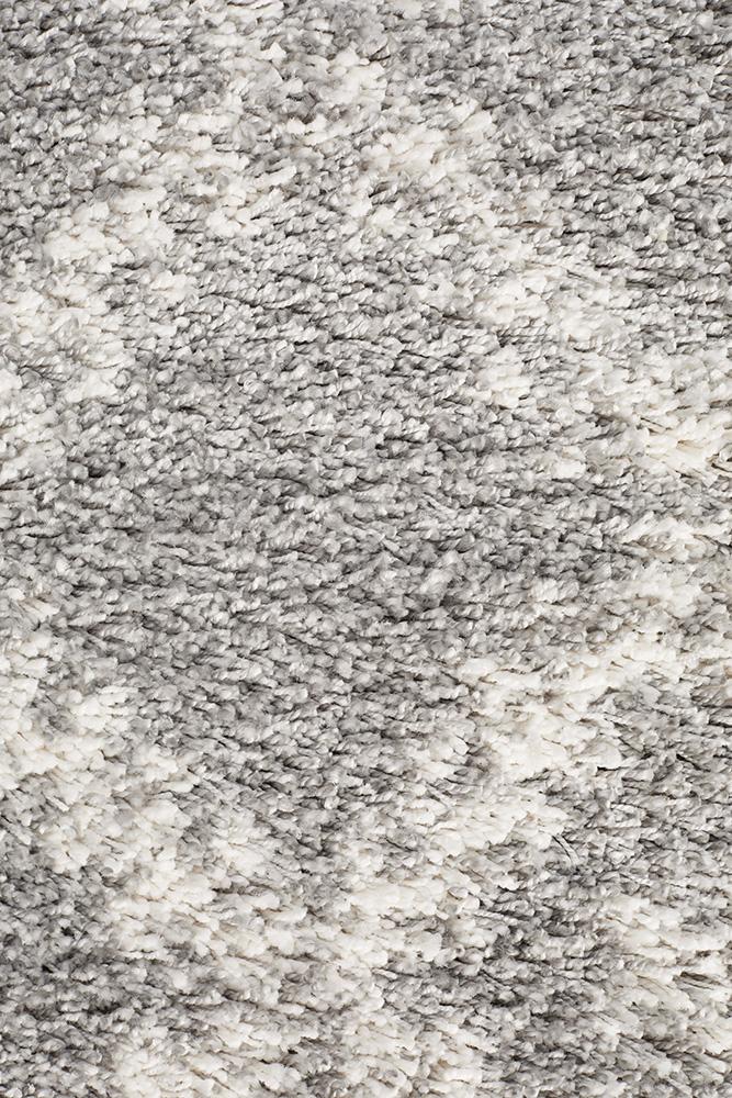 Kesar 33 Silver Runner Rug.