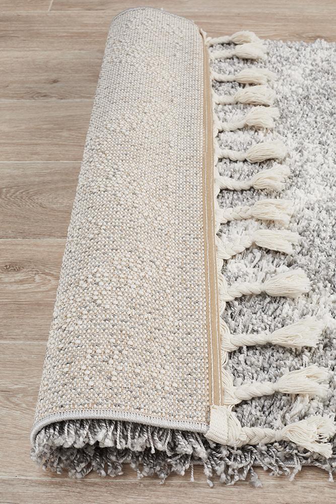 Kesar 33 Silver Runner Rug.