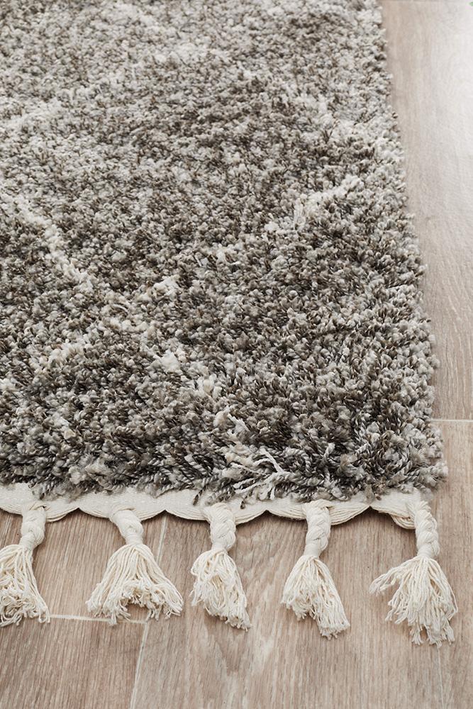 Kesar 44 Grey Runner Rug.