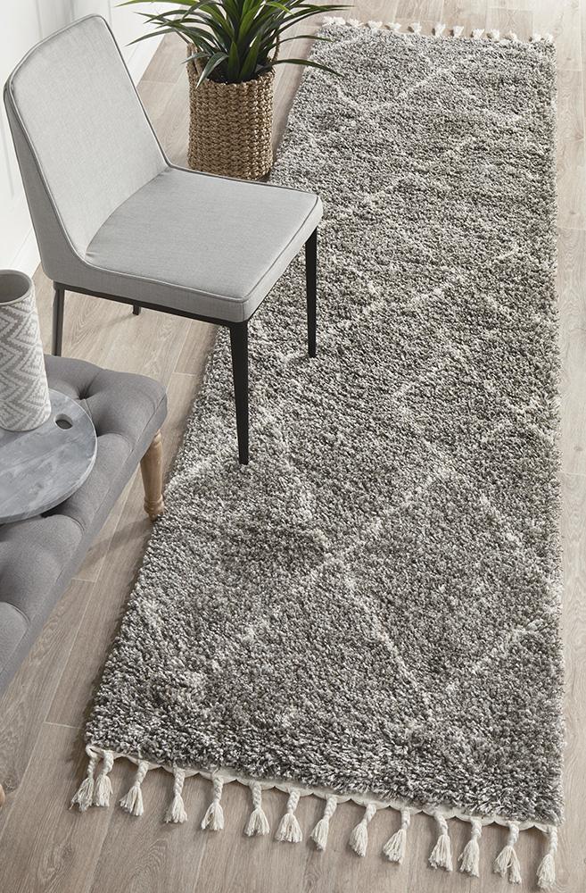 Kesar 44 Grey Runner Rug.