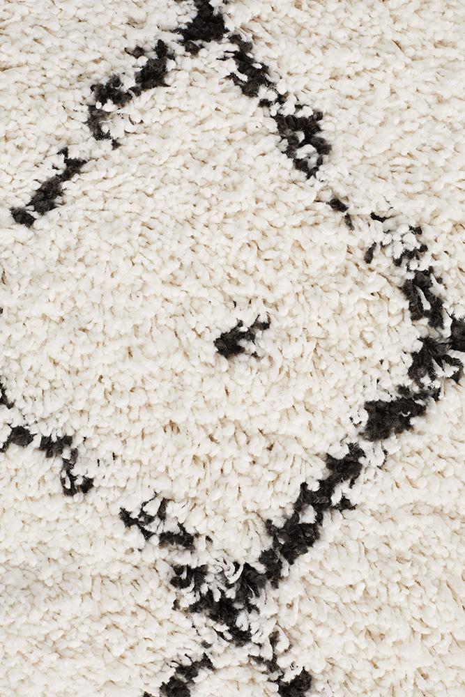 Kesar 44 White Runner Rug.