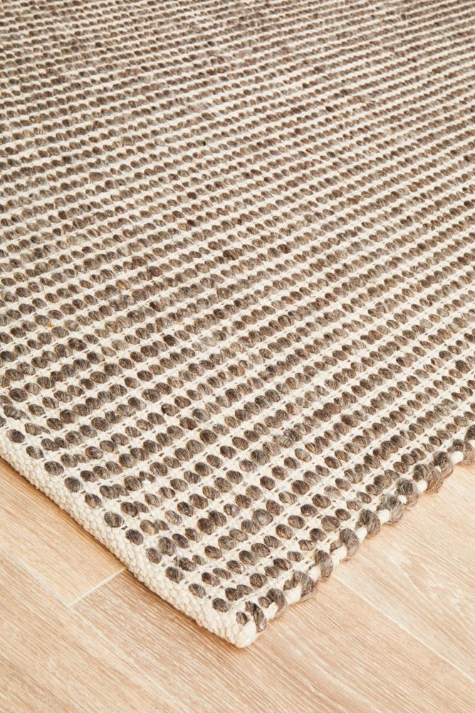 Nordicnavian 300 Brown Rug.