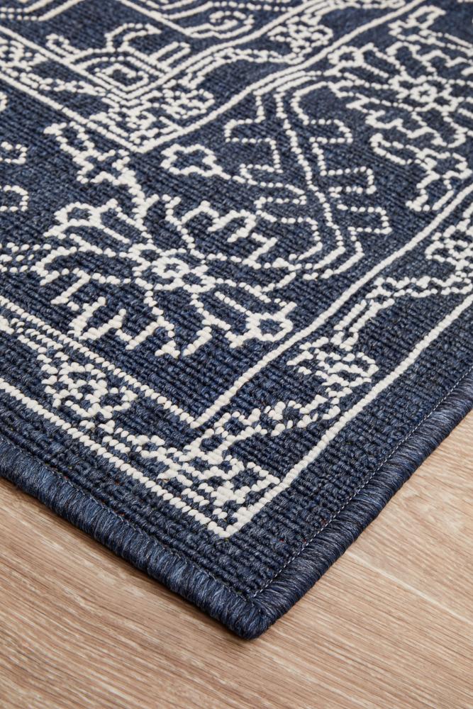 Bahari 5555 Navy Rug.