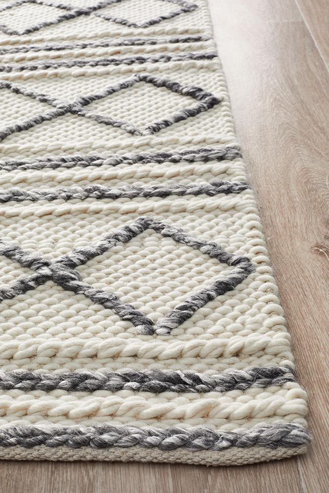 Studio Milly Textured Woollen Rug White Grey.