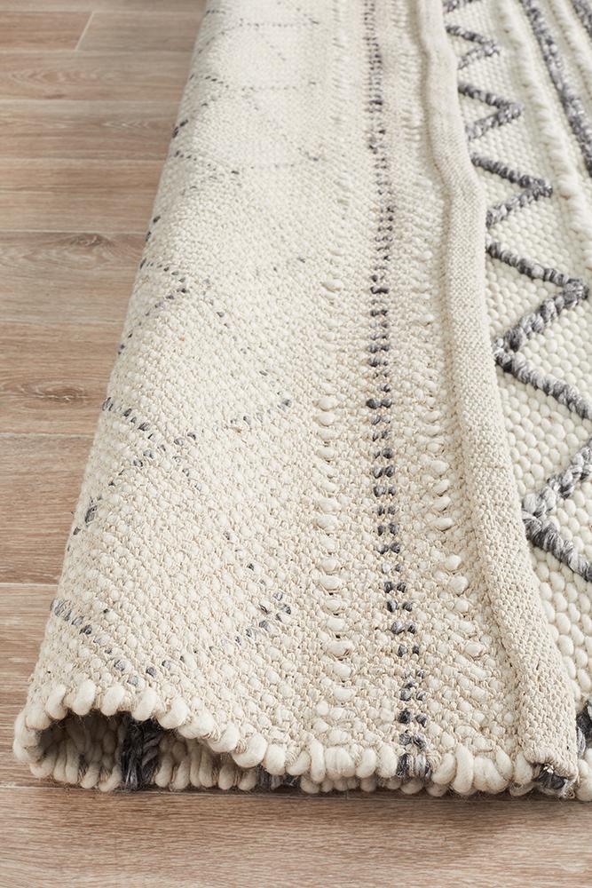 Studio Milly Textured Woollen Rug White Grey.