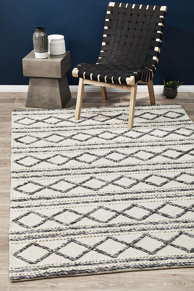 Studio Milly Textured Woollen Rug White Grey.