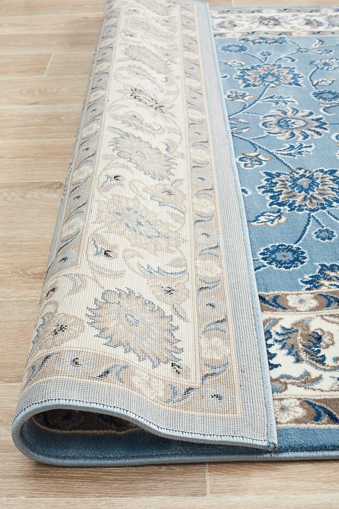 Tuggerah Collection Classic Rug Sky Blue with Blue Border.