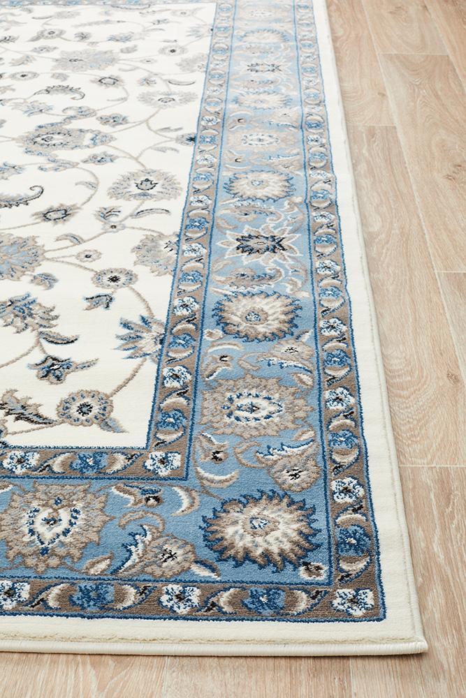 Tuggerah Collection Classic Rug White with Blue Border.