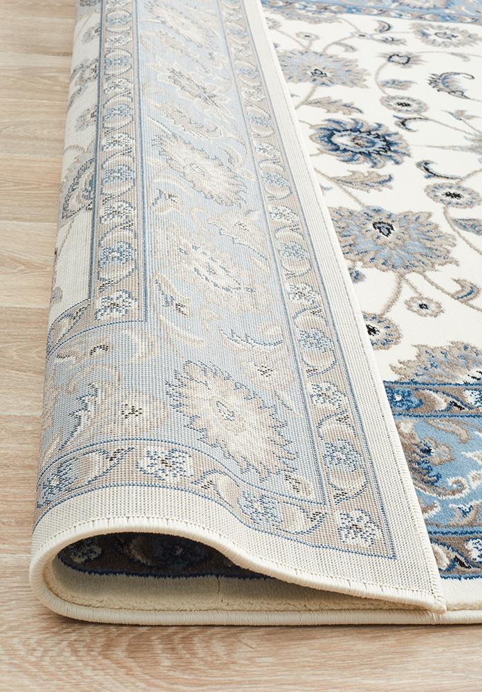 Tuggerah Collection Classic Rug White with Blue Border.