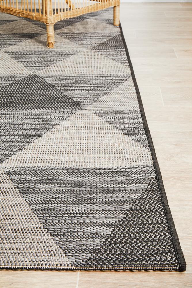 Culture Terrace 5503 Black.