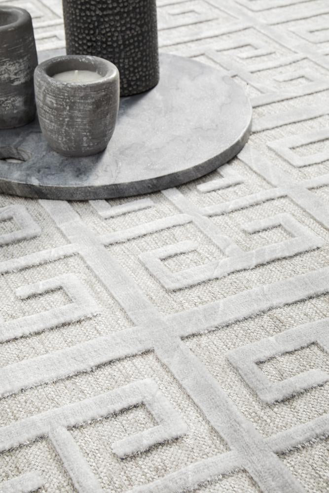 York Brenda Silver Rug.