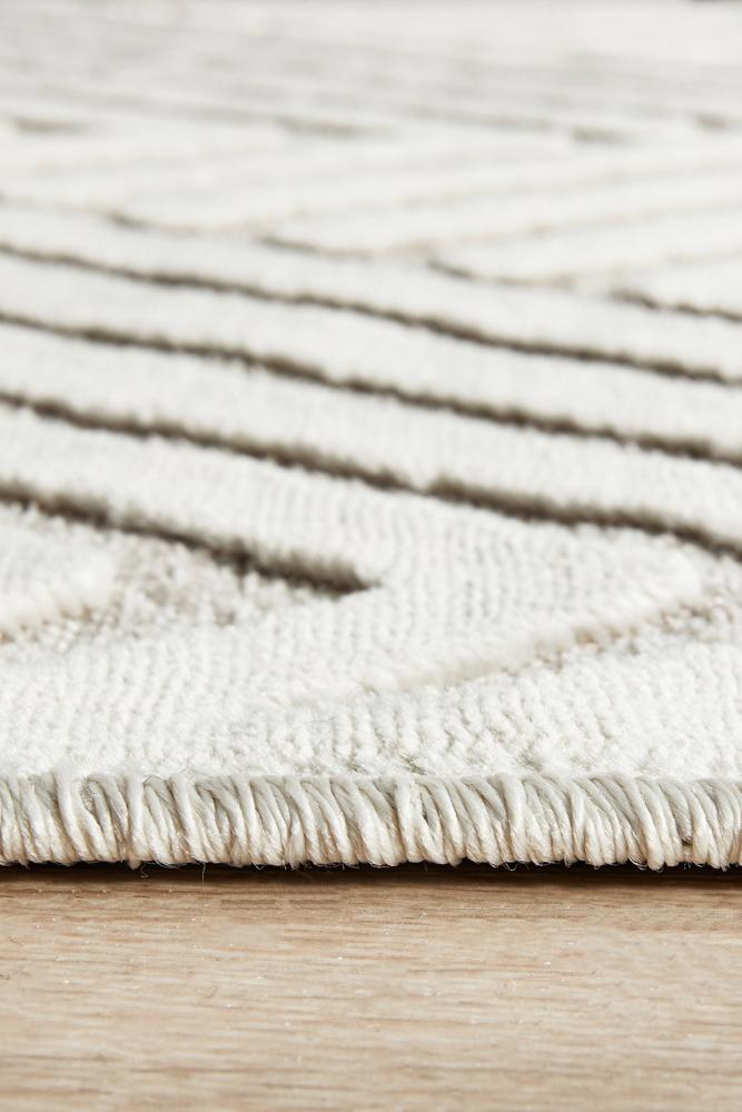 York Cindy  Natural White Runner Rug.